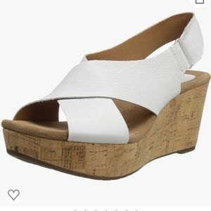 Clarks Caslynn Shae white nubuck sandals
